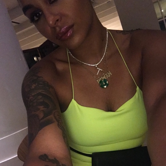 Meet your Posher, Tristiena - Picture 1 of 1